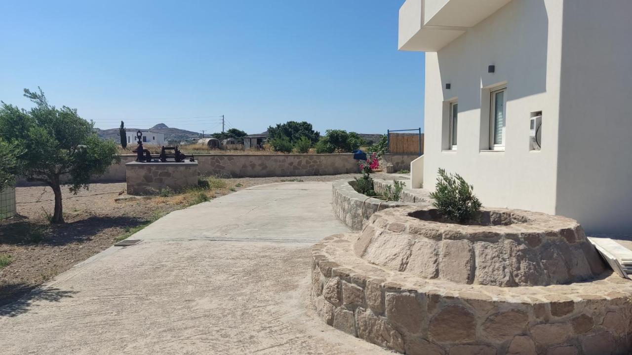 Theasis Apartments Adamantas (Milos) Exterior foto