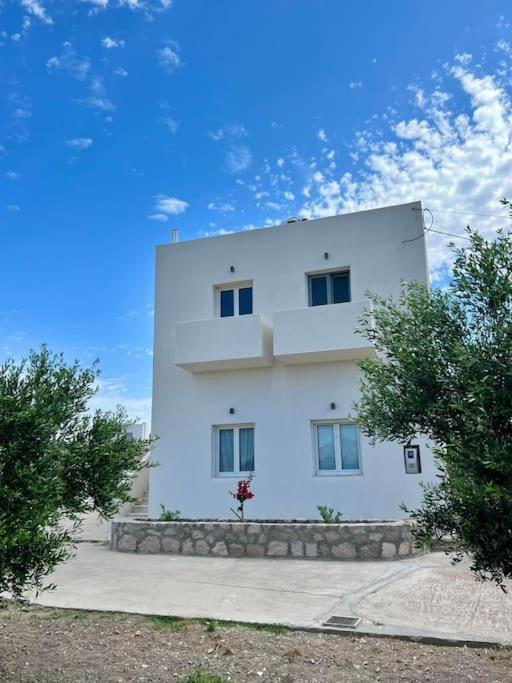 Theasis Apartments Adamantas (Milos) Exterior foto