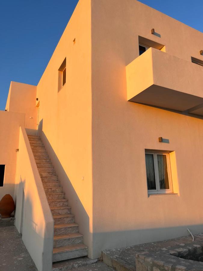 Theasis Apartments Adamantas (Milos) Exterior foto