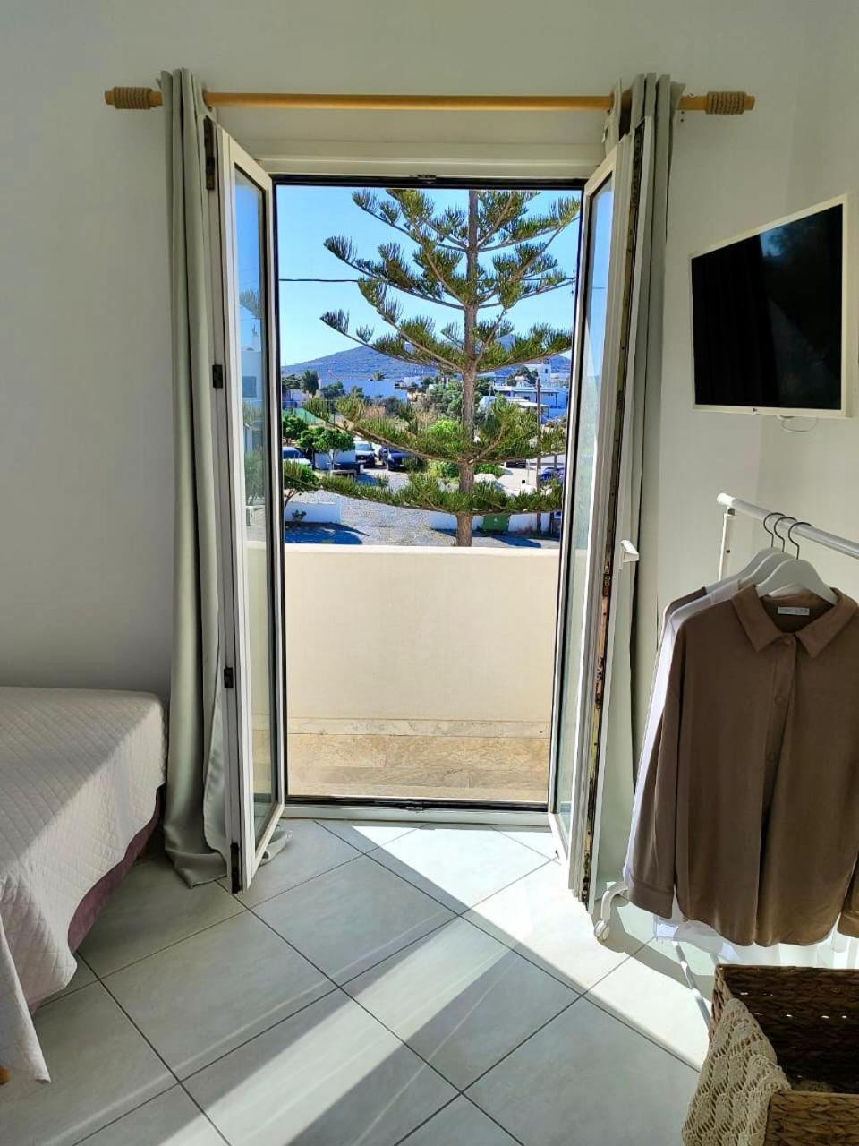 Theasis Apartments Adamantas (Milos) Exterior foto